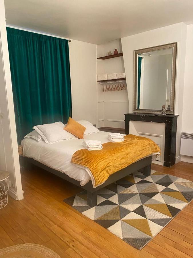 Jolie Appartement A Париж Экстерьер фото